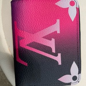 SUPER RARE LV Midnight Fuschia Zippy Coin Purse from the Spring in the City line